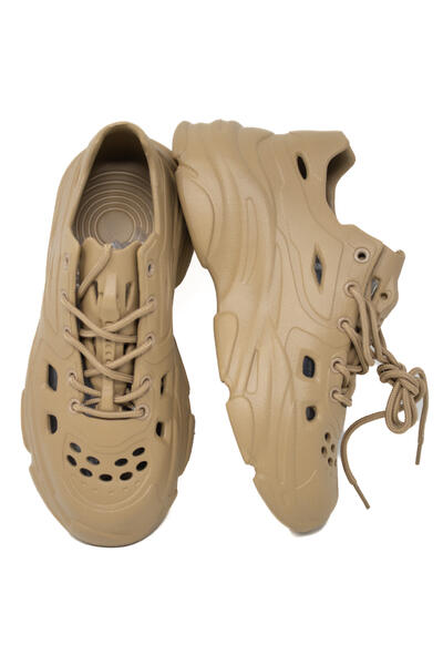Womens Athletic Shoe: $38.00