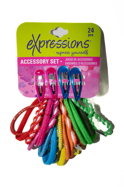 Expressions Accessory Set 24pcs: $6.00