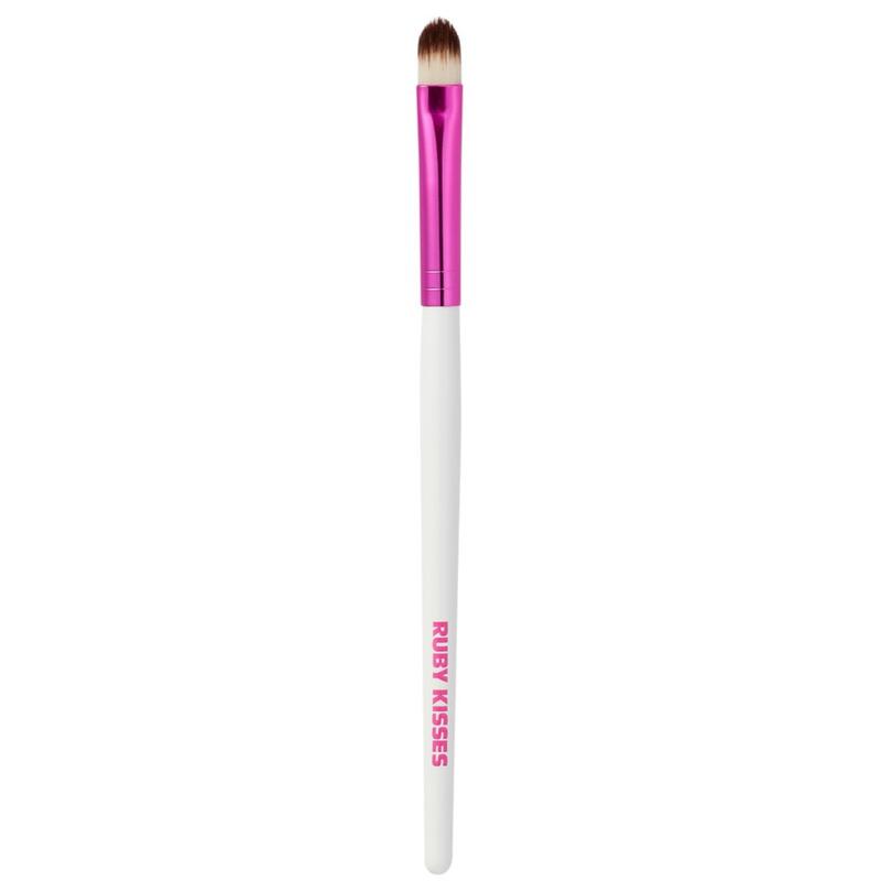 Ruby Kisses Makeup Brush Concealor